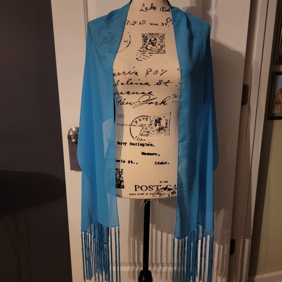 Sky-blue Fringed Wrap Shawl - Picture 9 of 9